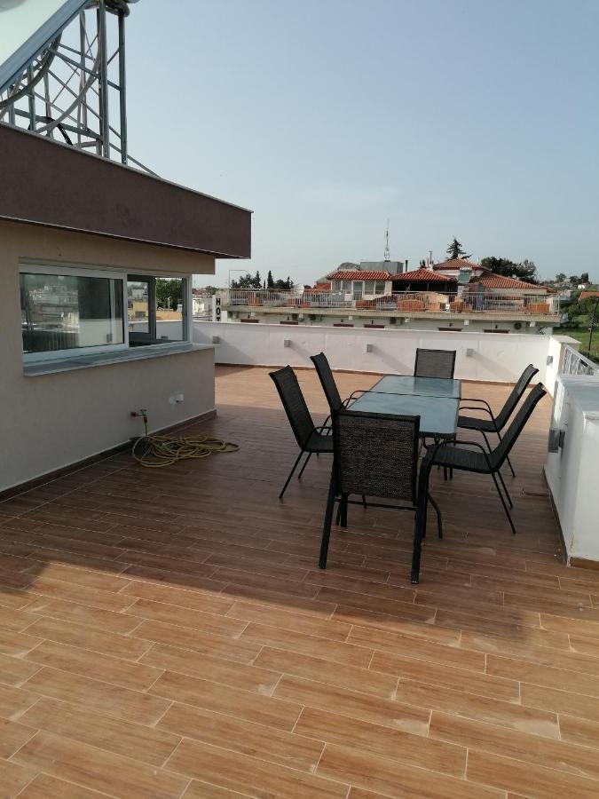 Crystal Blue Apartments Nea Kallikrateia Exterior foto